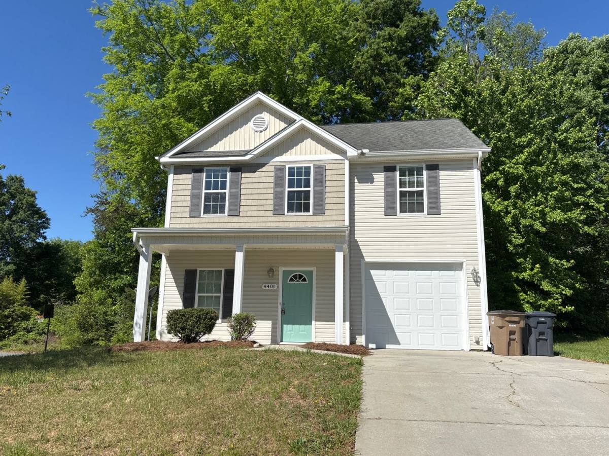 House for rent at 4401 Stephen Oaks Way, Greensboro, NC 27405