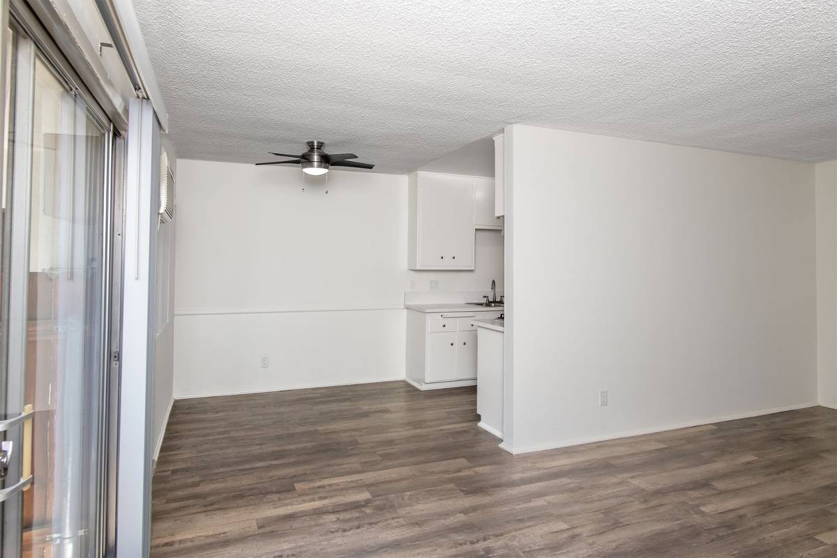 Apartment for rent at 132 N Sinclair Ave, Glendale, CA 91206