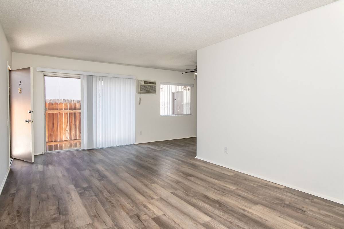 Apartment for rent at 132 N Sinclair Ave, Glendale, CA 91206