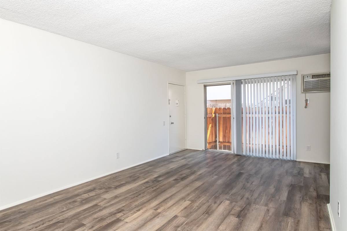 Apartment for rent at 132 N Sinclair Ave, Glendale, CA 91206