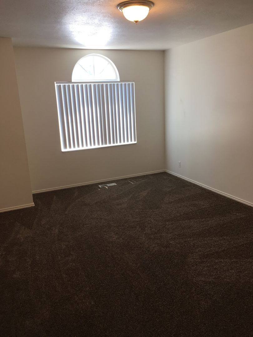 Apartment for rent at 1428 W 1650 N, Layton, UT 84041