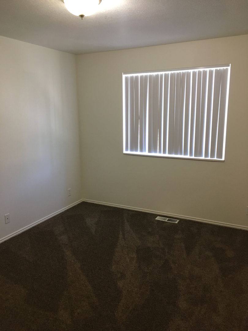 Apartment for rent at 1428 W 1650 N, Layton, UT 84041
