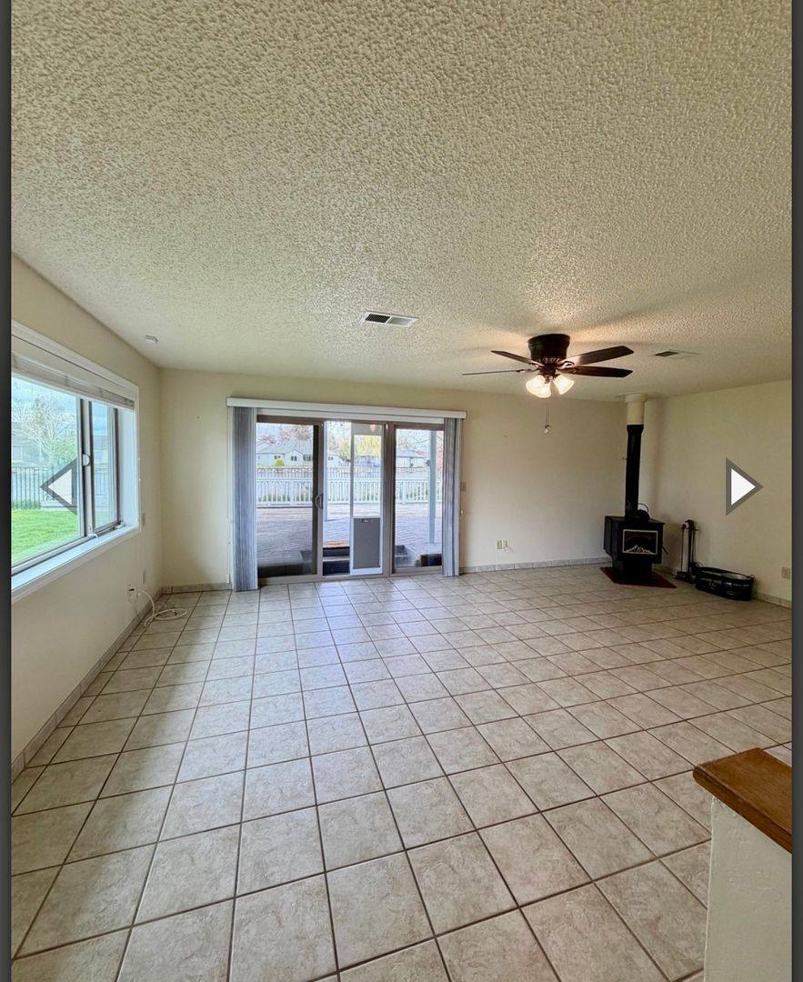 House for rent at 1165 Harbor Isles Blvd, Klamath Falls, OR 97601