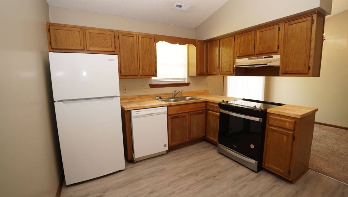House for rent at 103 N Ginger Dr, Hubert, NC 28539