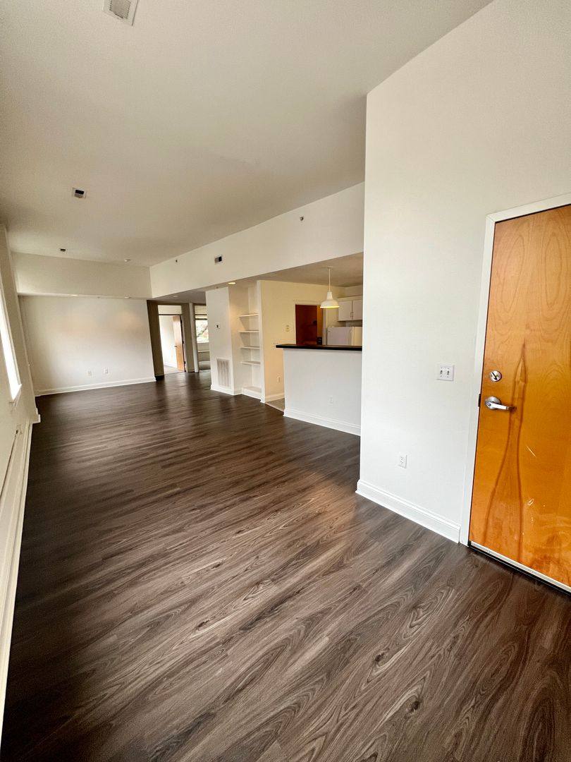 Apartment for rent at 325 W Broad St, Richmond, VA 23220