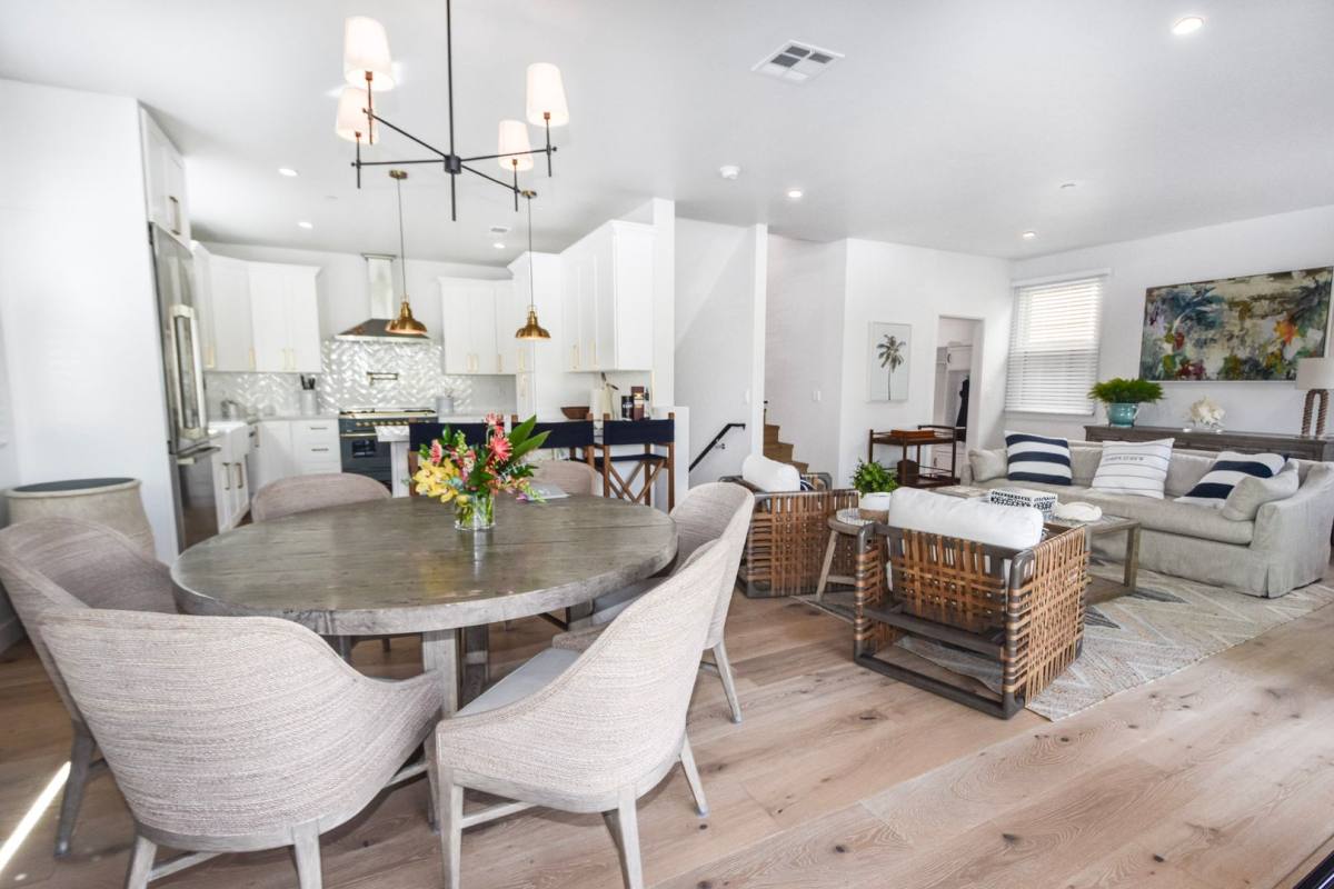 Apartment for rent at 924 D Ave, Coronado, CA 92118