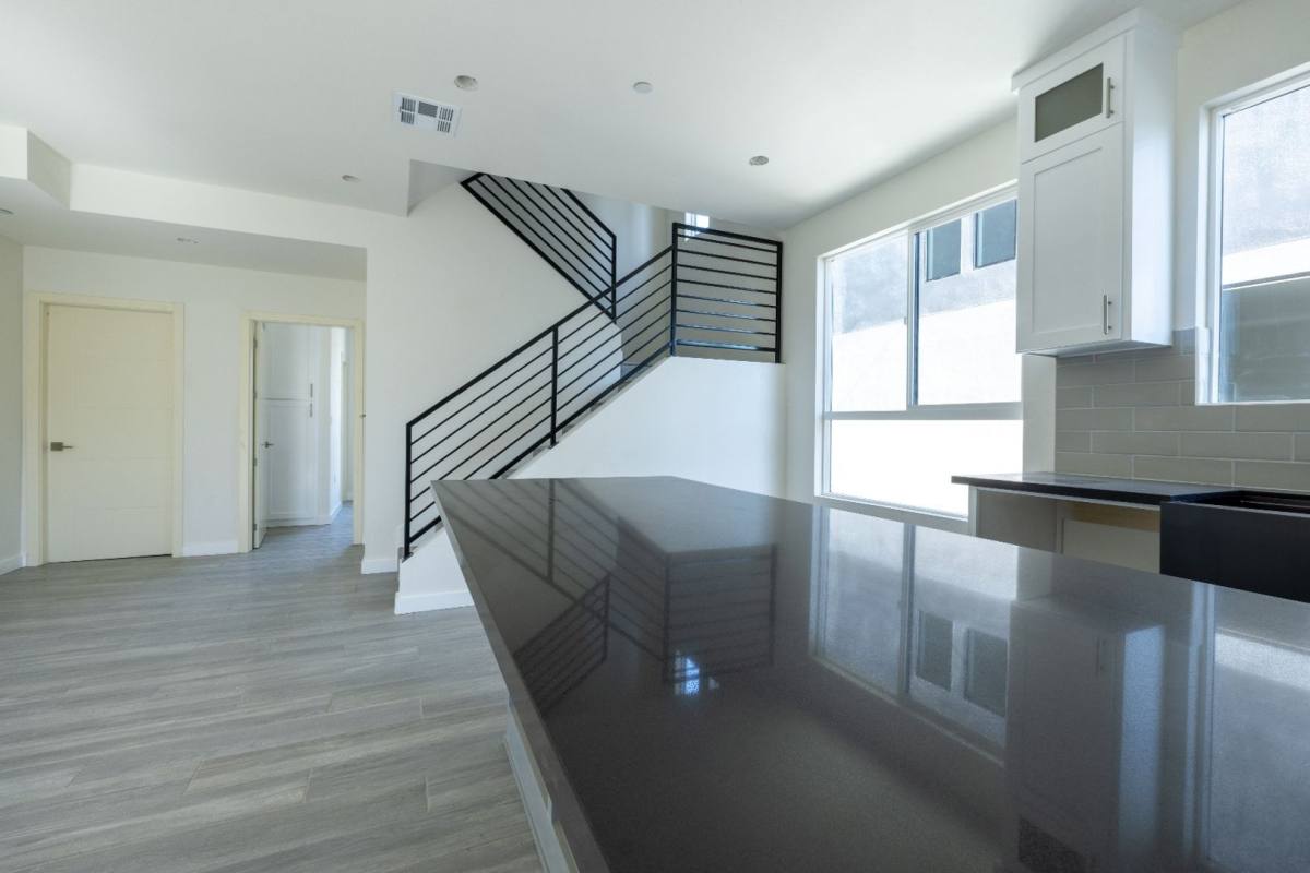 Apartment for rent at 1128-1132 W 39th St, Los Angeles, CA 90037