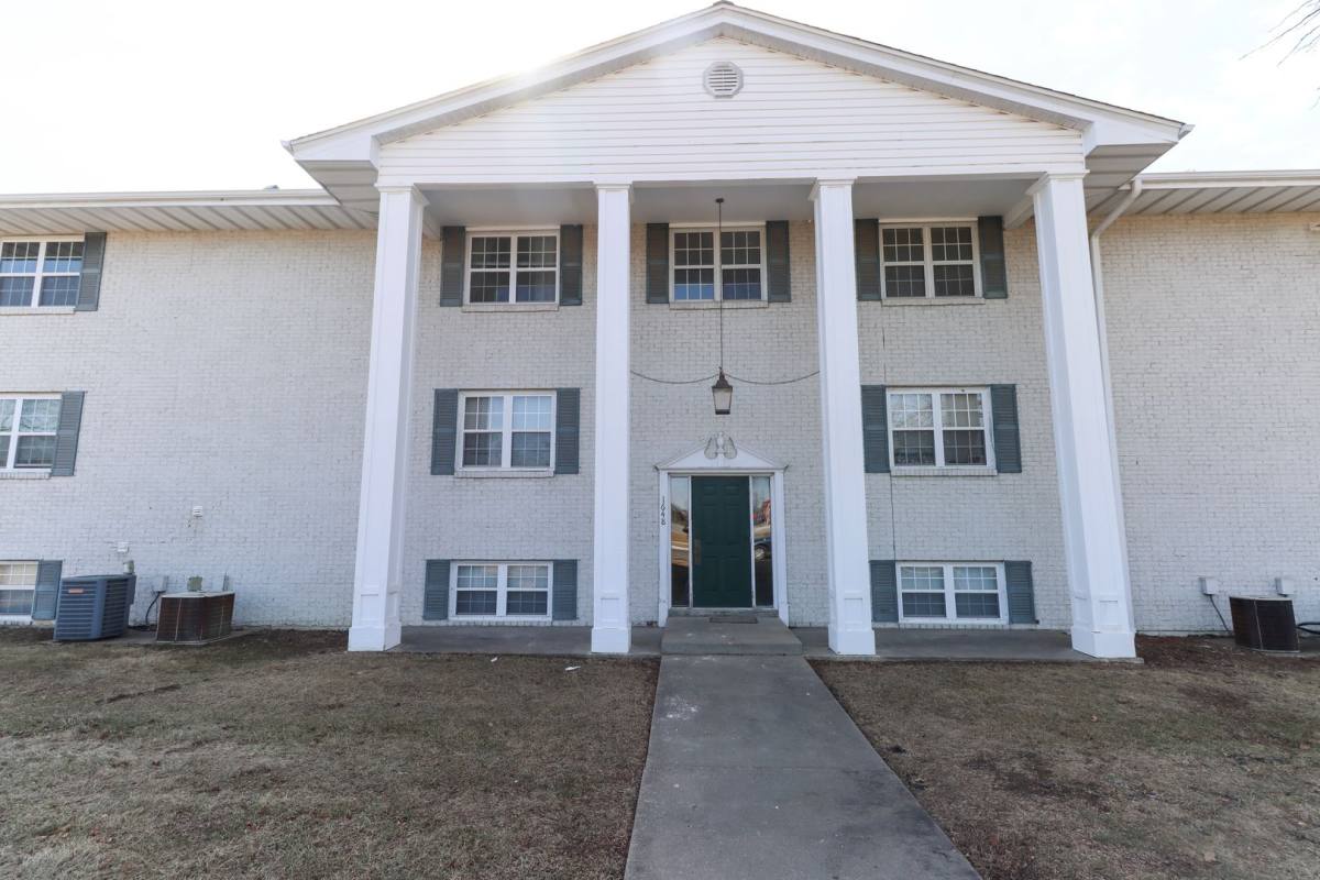 Condo for rent at 1646 Towne Dr, Columbia, MO 65202