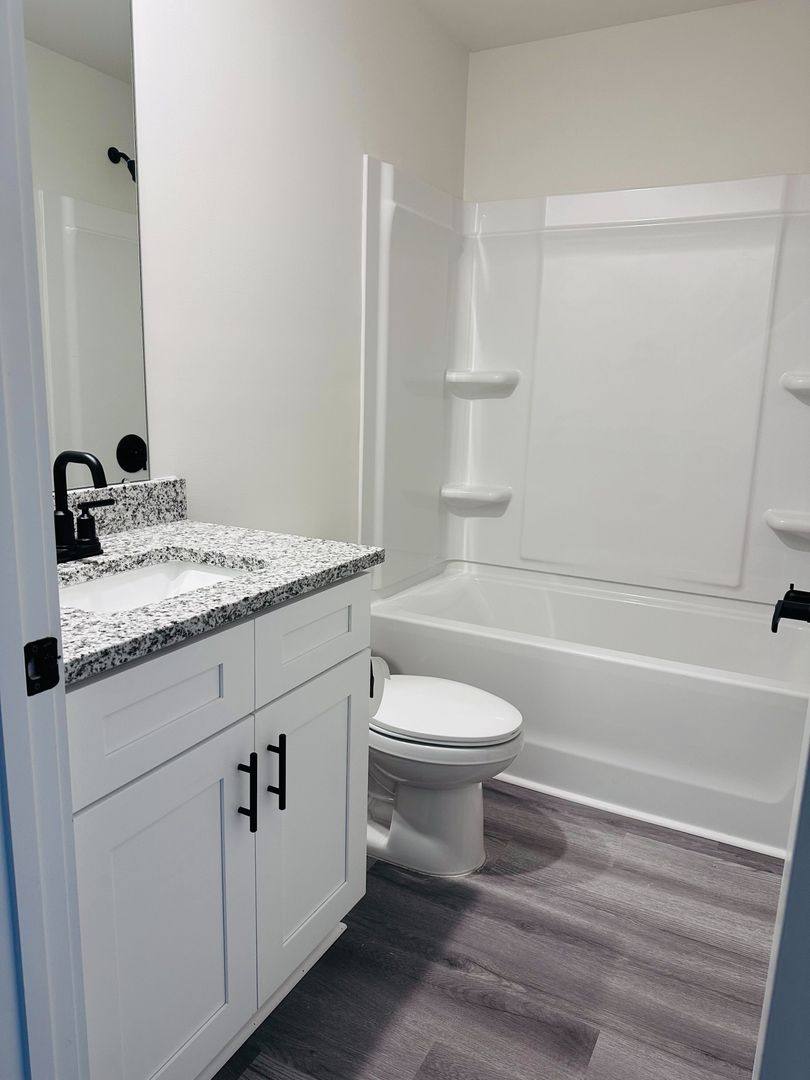 Townhouse for rent at 222 22nd Ave, Hickory, NC 28601