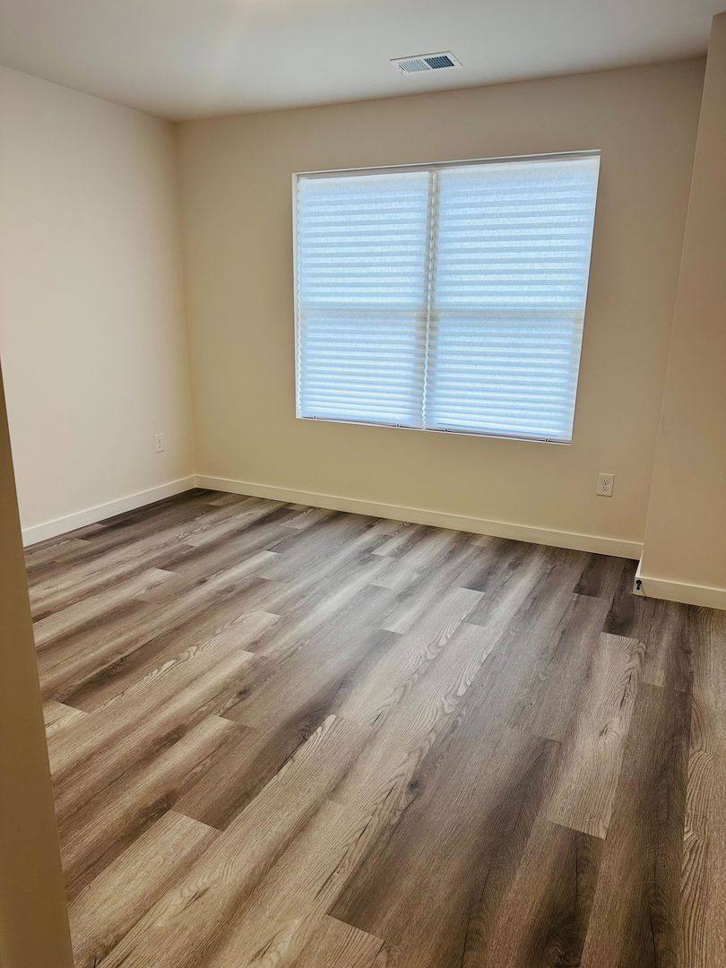 Townhouse for rent at 222 22nd Ave, Hickory, NC 28601