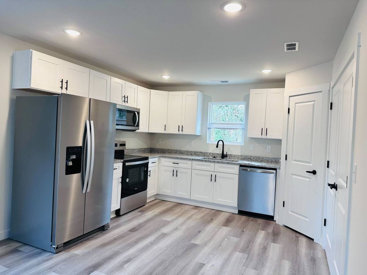 Townhouse for rent at 222 22nd Ave, Hickory, NC 28601