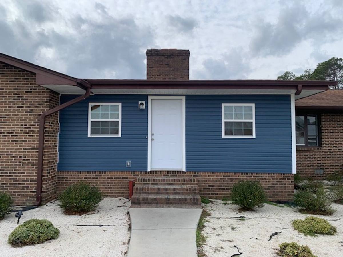 618 Hiawatha Rd, Pembroke, NC 28372