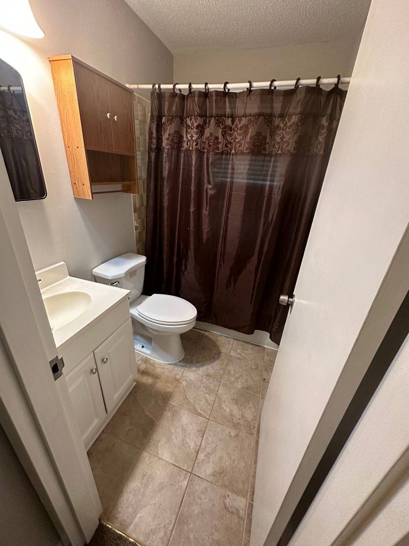 House for rent at 113 County Rd, Deatsville, AL 36022
