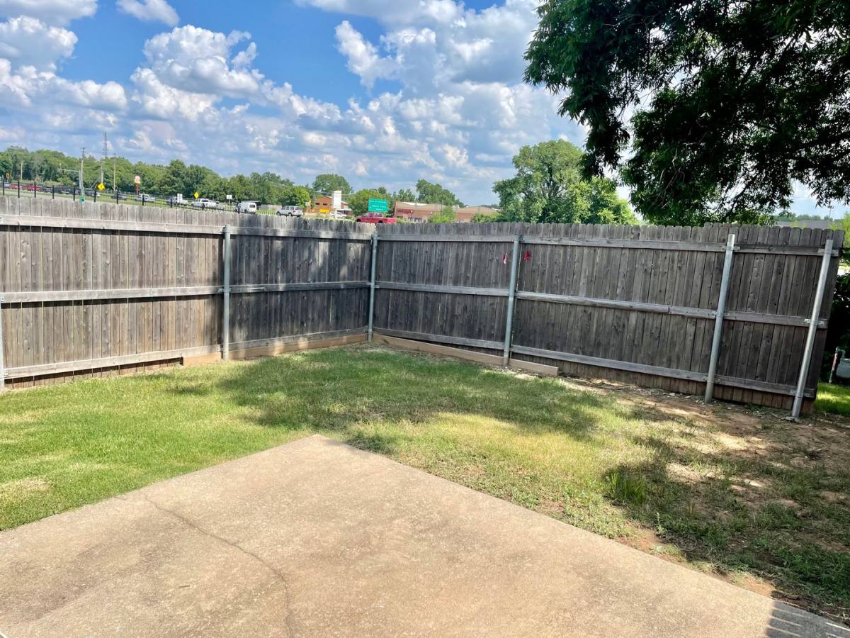 Townhouse for rent at 3320-3322 Ridgecrest Circle, Norman, OK 73072