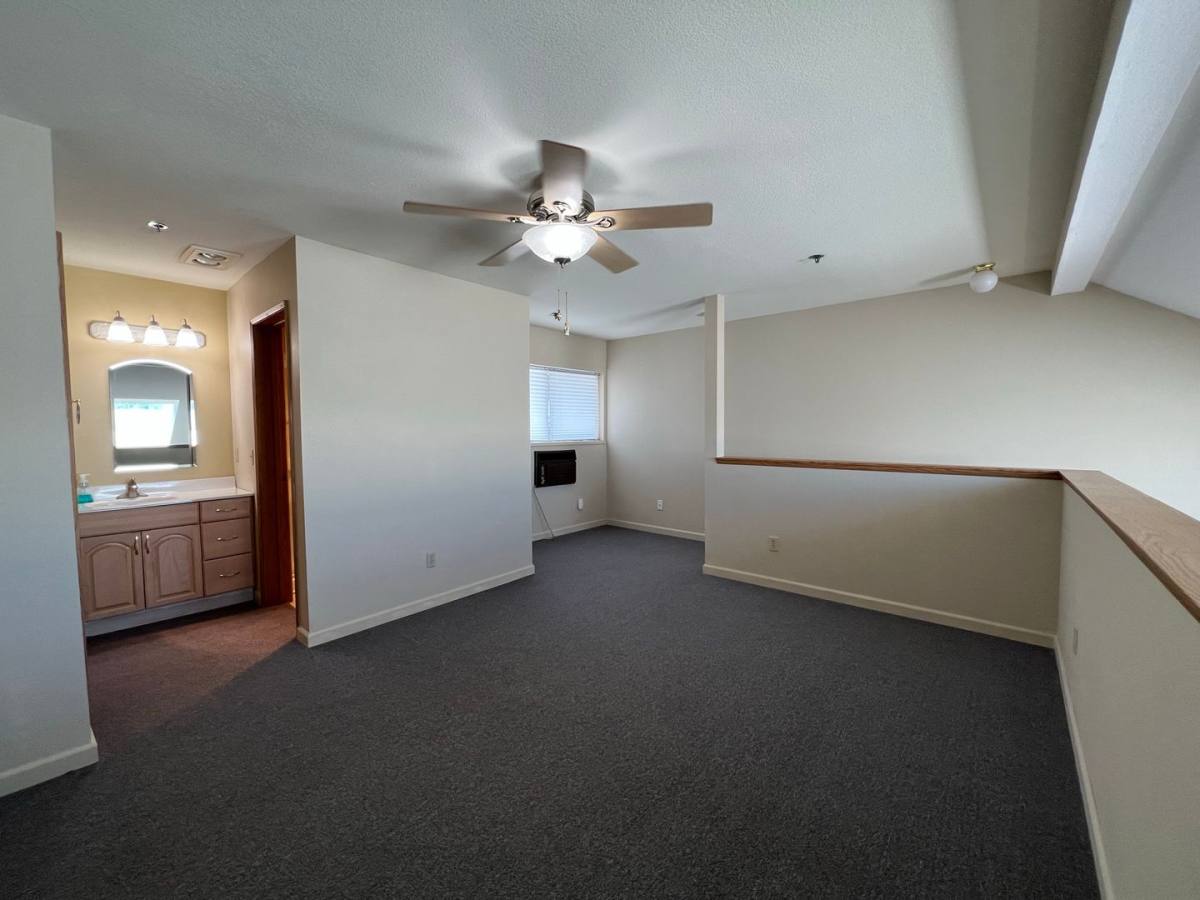 Condo for rent at 301 N 15th St, Hood River, OR 97031
