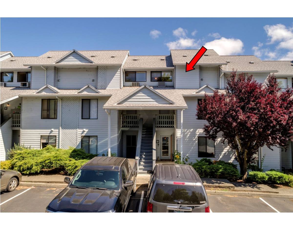 Condo for rent at 301 N 15th St, Hood River, OR 97031