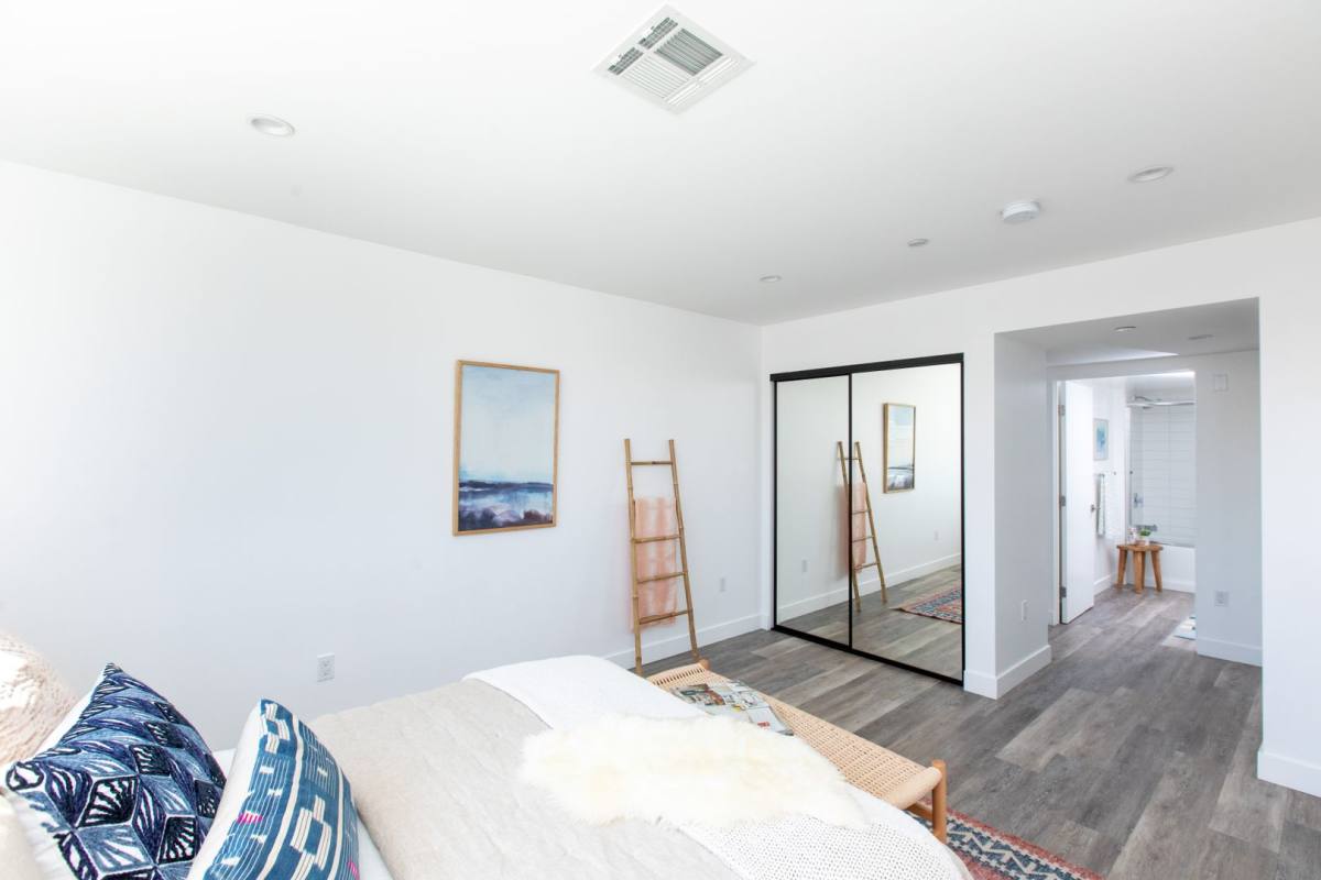 Apartment for rent at 5012 S Slauson Ave, Culver City, CA 90230