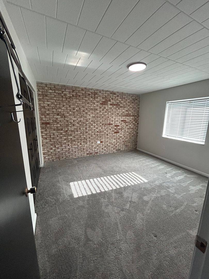 Apartment for rent at 1045 Turnpike St, Beaver, PA 15009