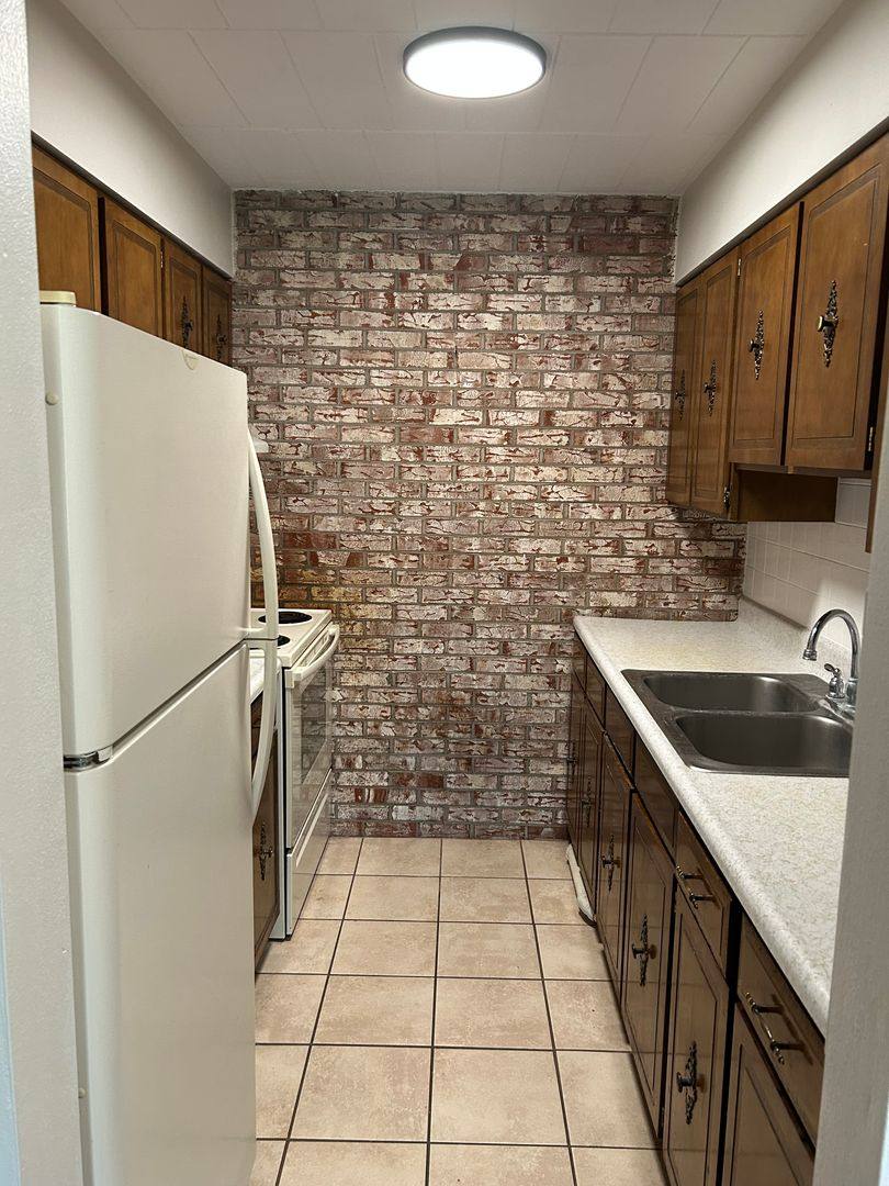 Apartment for rent at 1045 Turnpike St, Beaver, PA 15009