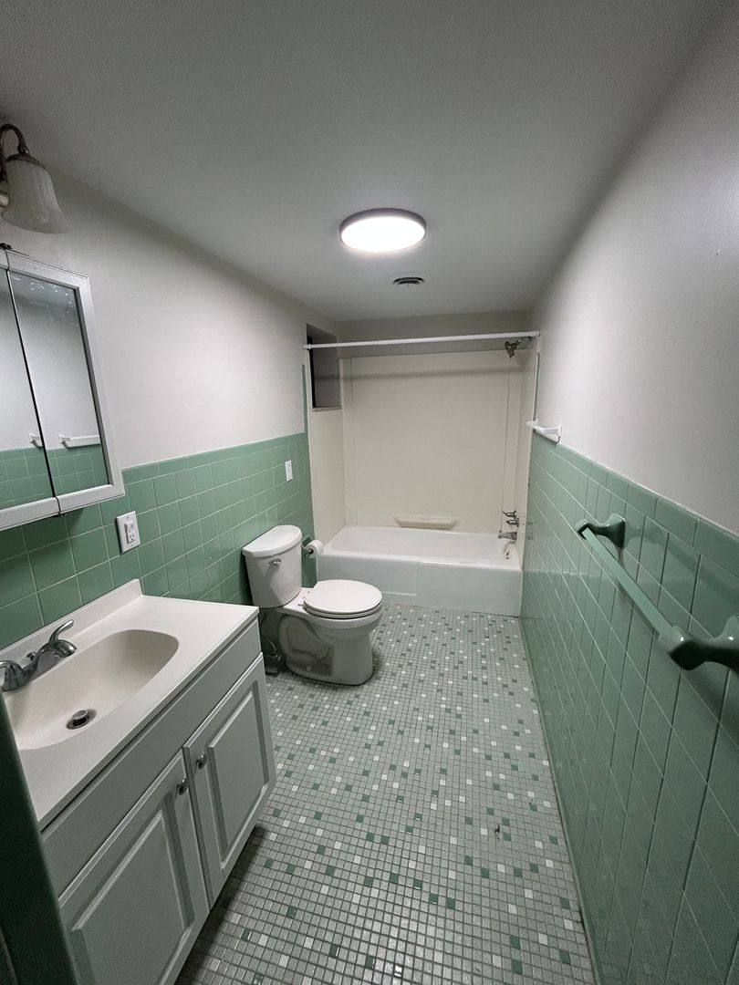Apartment for rent at 1045 Turnpike St, Beaver, PA 15009