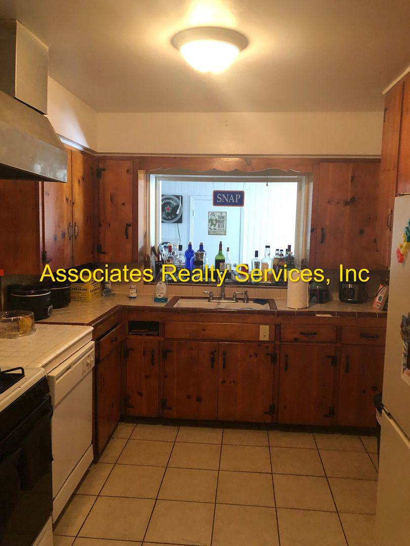 House for rent at 2631 NW 1st Ave, Gainesville, FL 32607