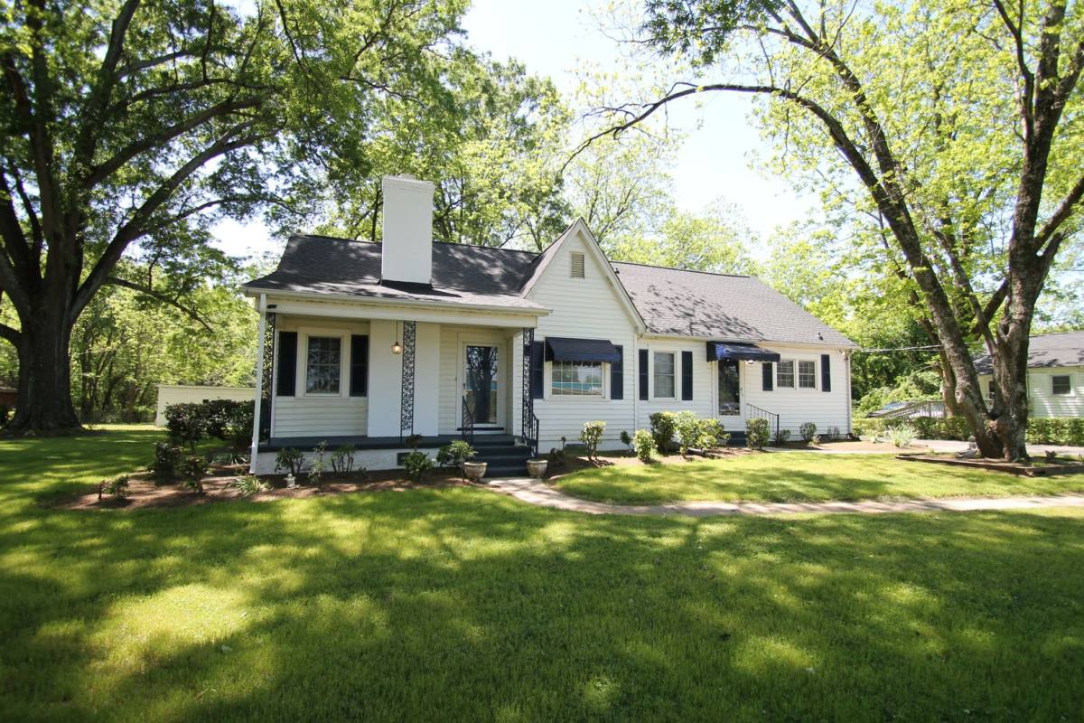 House for rent at 1004 S Anderson Rd, Rock Hill, SC 29732