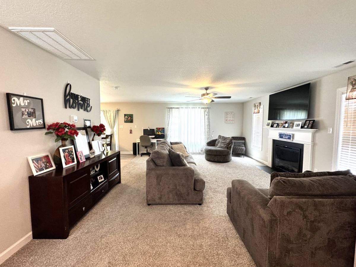 House for rent at 1109 Carteret Manor Dr, Jacksonville, NC 28546