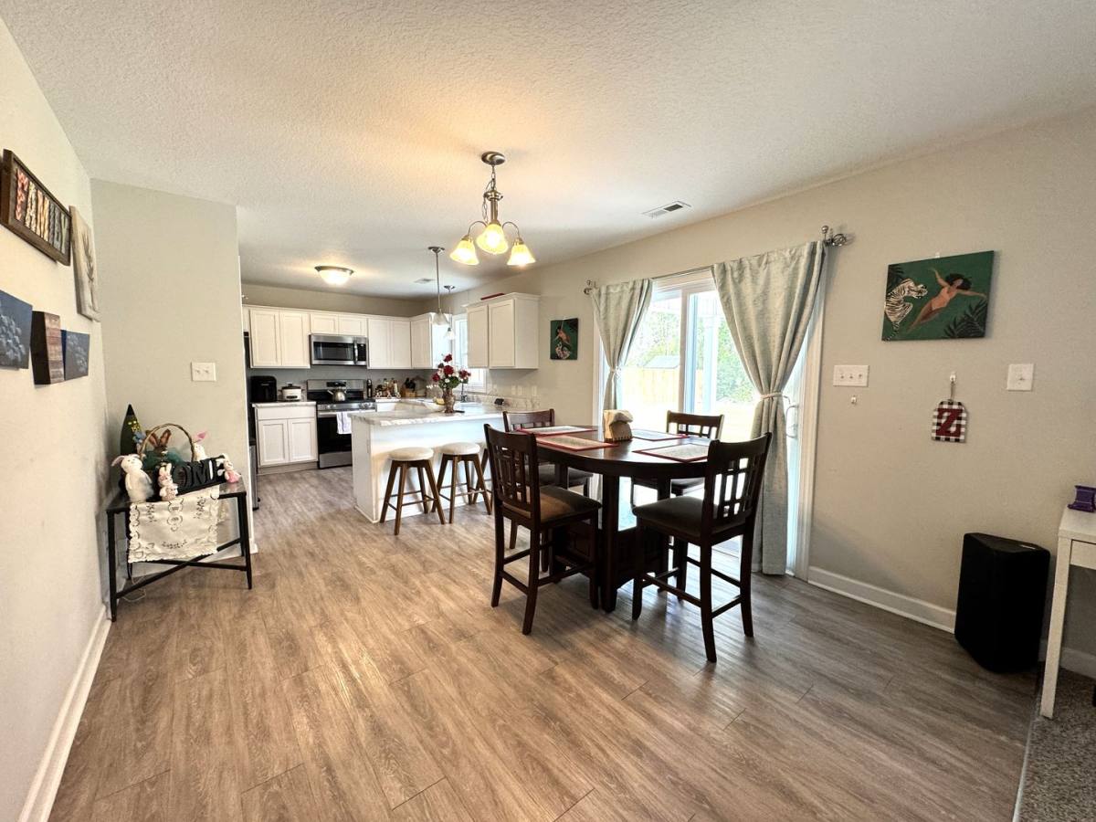 House for rent at 1109 Carteret Manor Dr, Jacksonville, NC 28546