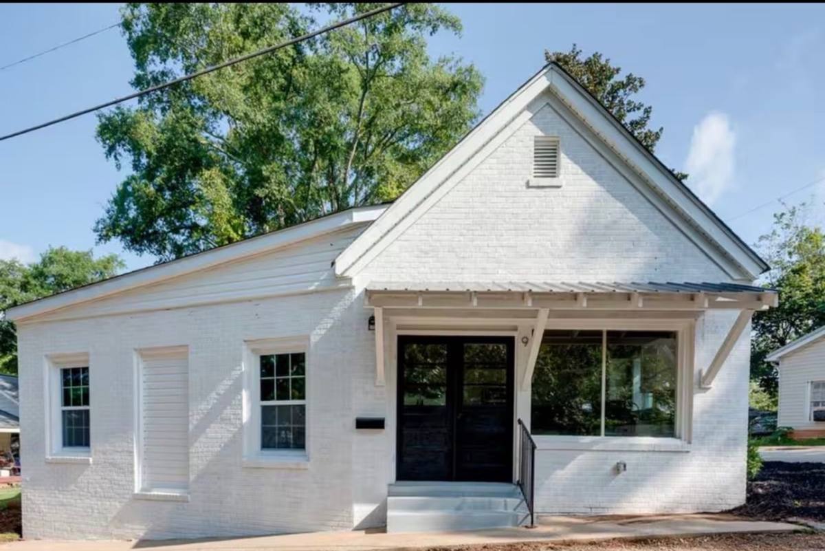 House for rent at 9 Dixie Ave, Liberty, SC 29657