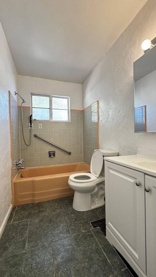 Apartment for rent at 4225 E Bellevue St, Tucson, AZ 85712