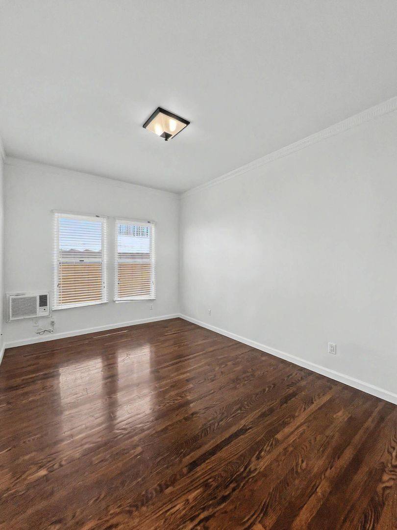Apartment for rent at 203 N Almont Dr, Beverly Hills, CA 90211