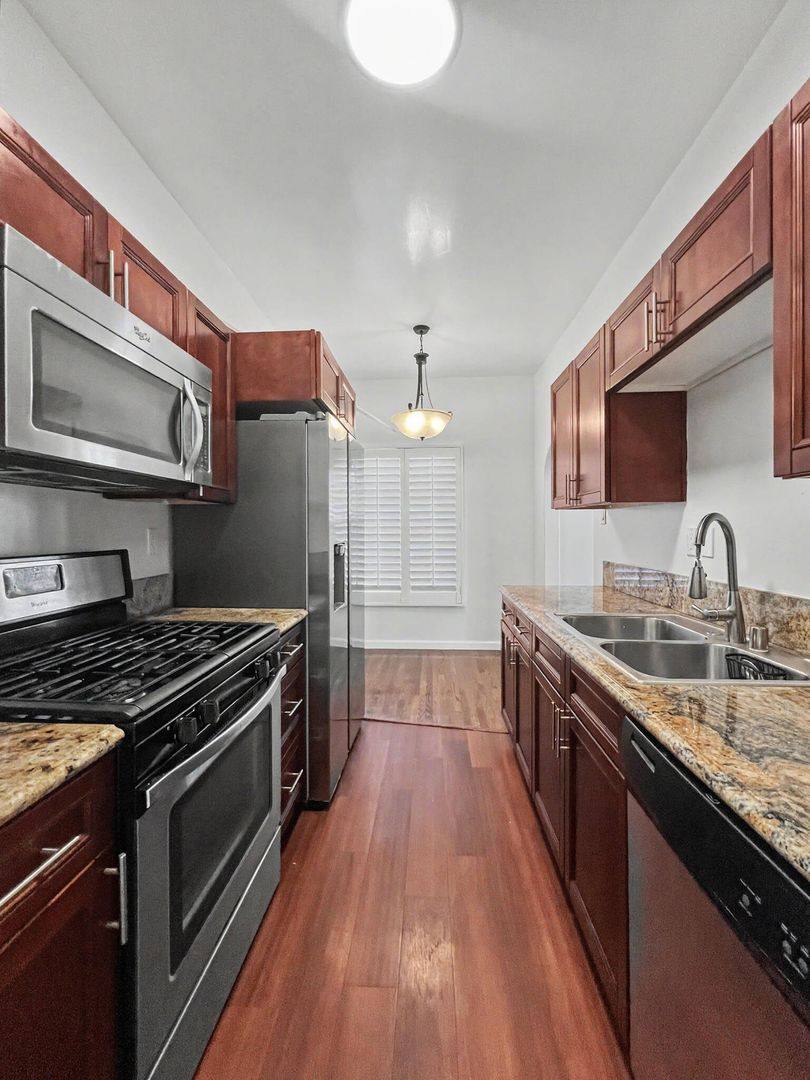 Apartment for rent at 203 N Almont Dr, Beverly Hills, CA 90211