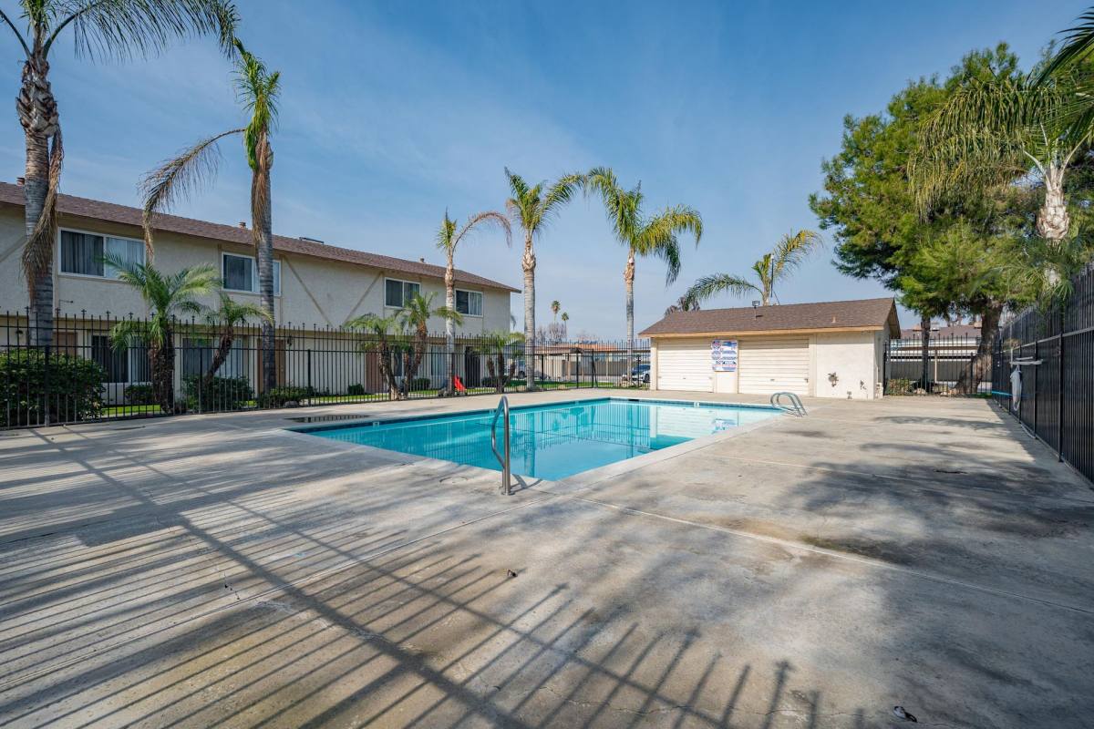 Apartment for rent at 4032 O St, Bakersfield, CA 93301