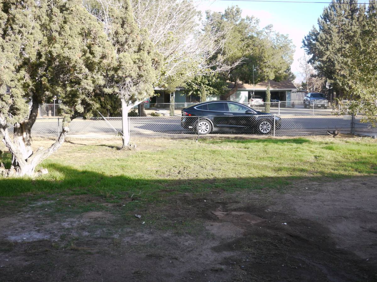 House for rent at 7676 Hemlock Ave, Hesperia, CA 92345