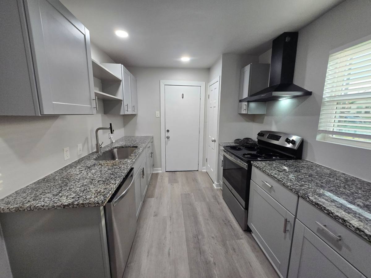 House for rent at 501 A Parkdale Ave, Fort Worth, TX 76105