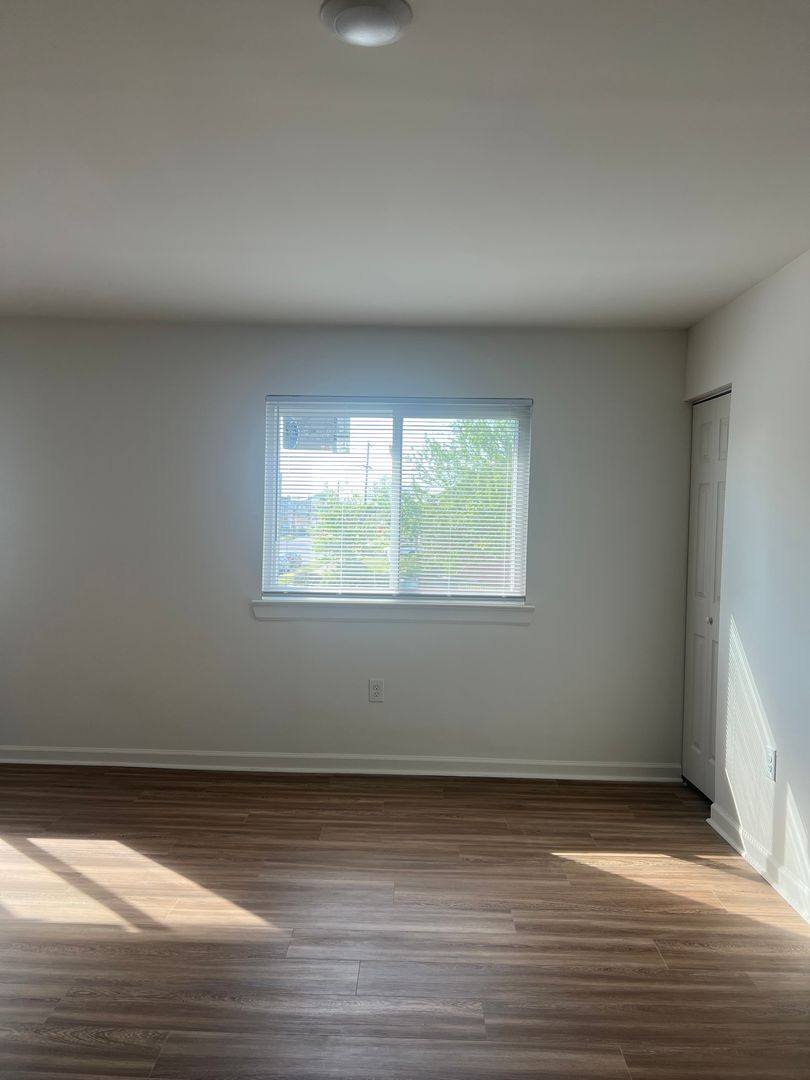 Apartment for rent at 935 37th St, Newport News, VA 23607