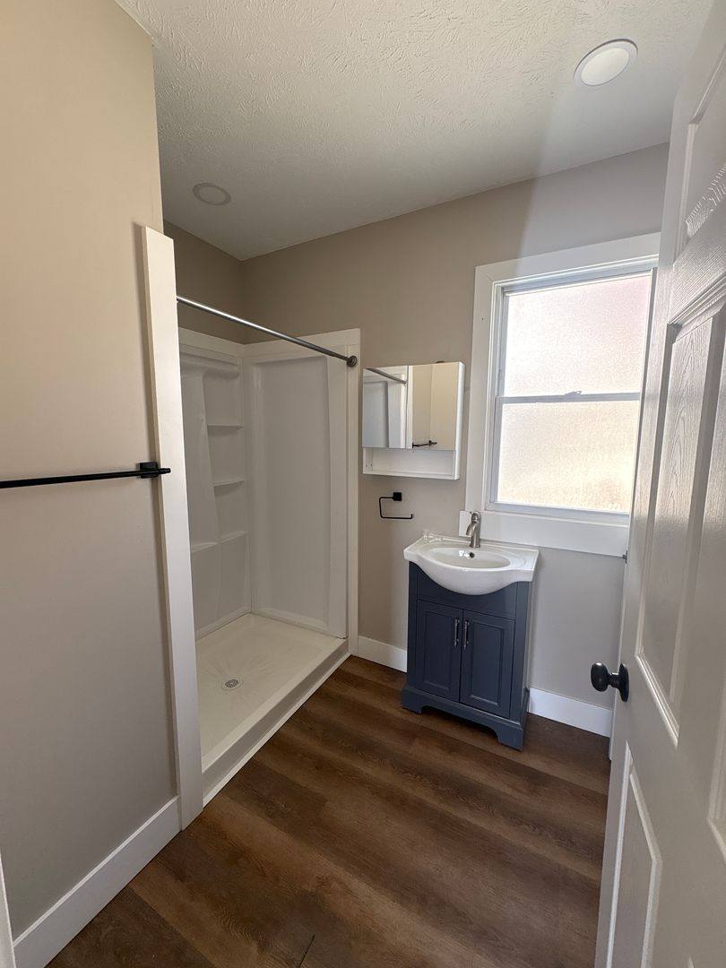 Apartment for rent at 3104 Poe Ave, Cleveland, OH 44109