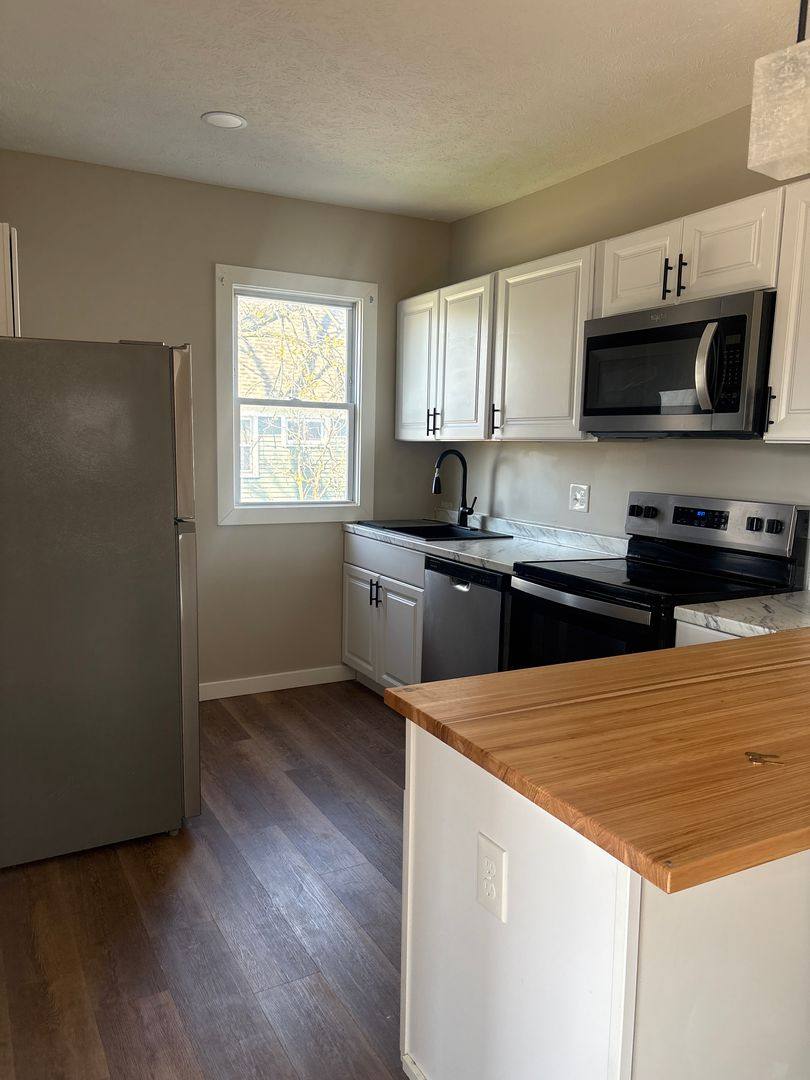 Apartment for rent at 3104 Poe Ave, Cleveland, OH 44109