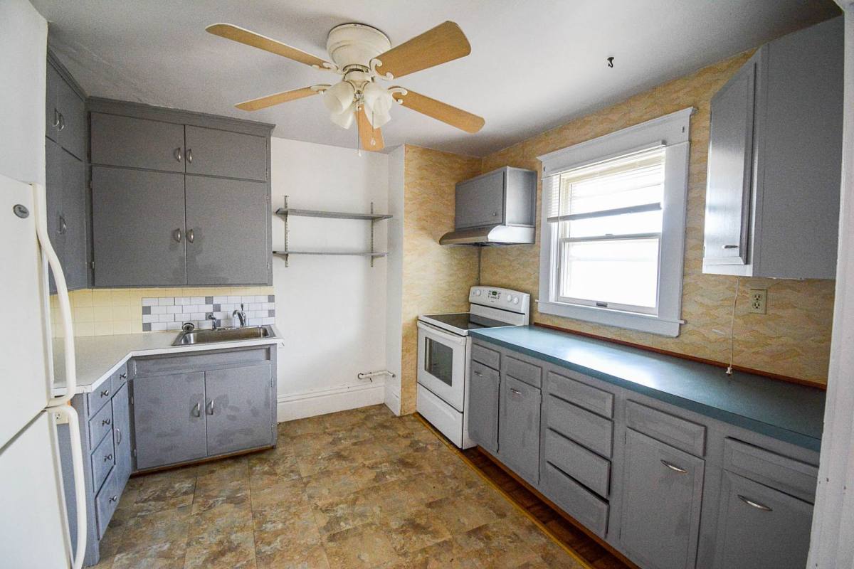 Apartment for rent at 209 S Pearl St, Albert Lea, MN 56007