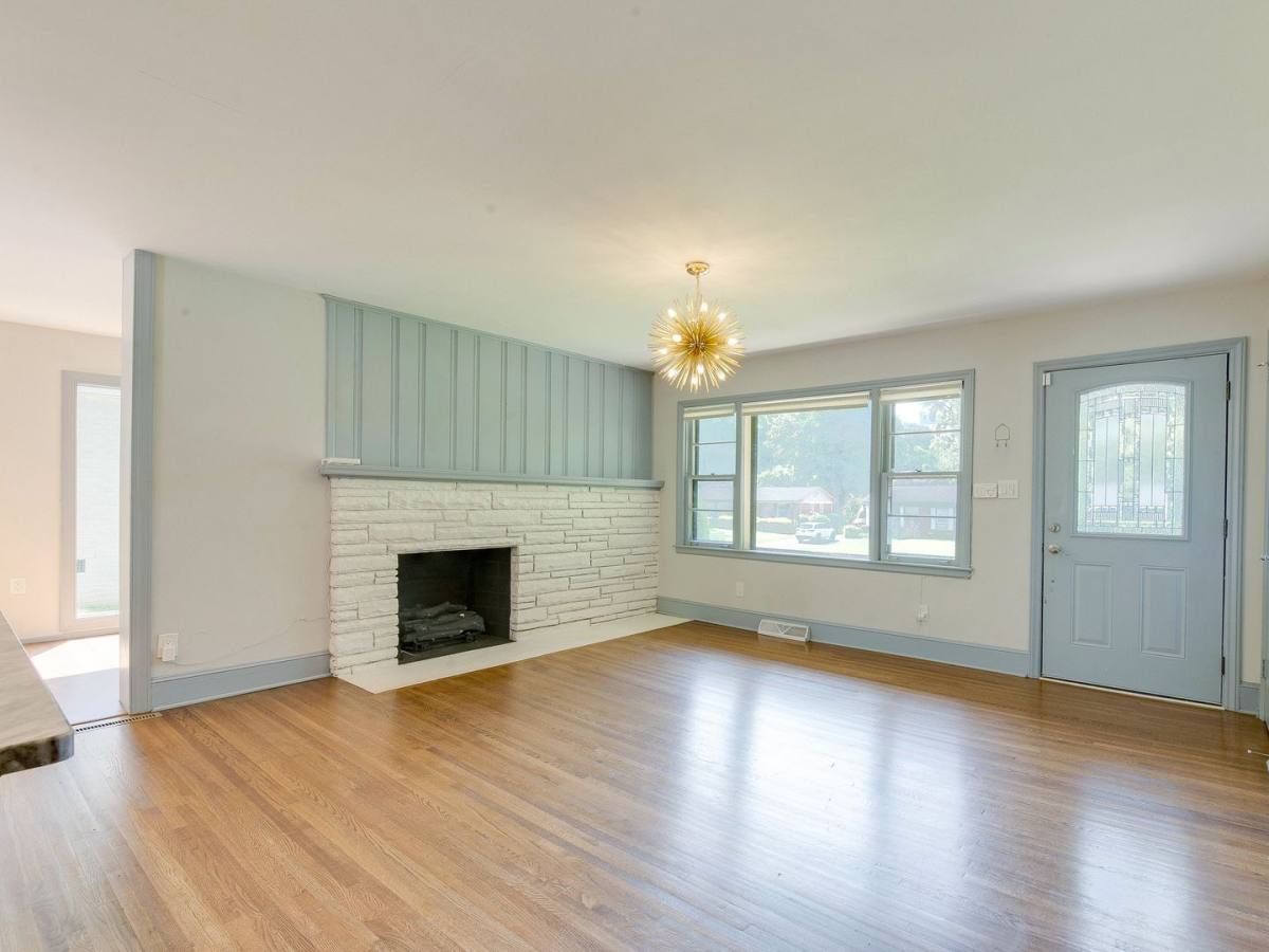 House for rent at 3921 Sheffield Dr, Charlotte, NC 28205