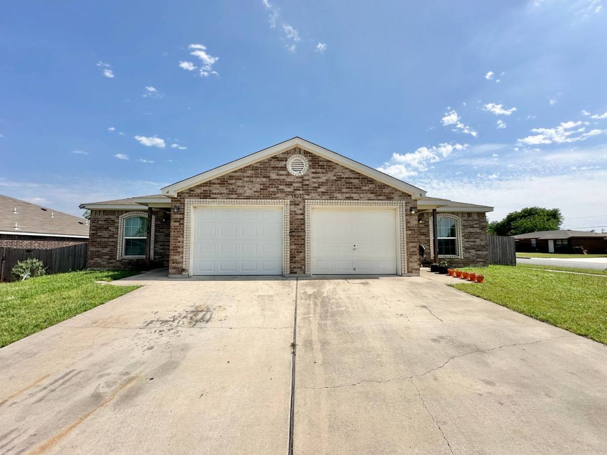 Townhouse for rent at 3811 A John Chisholm, Killeen, TX 76542