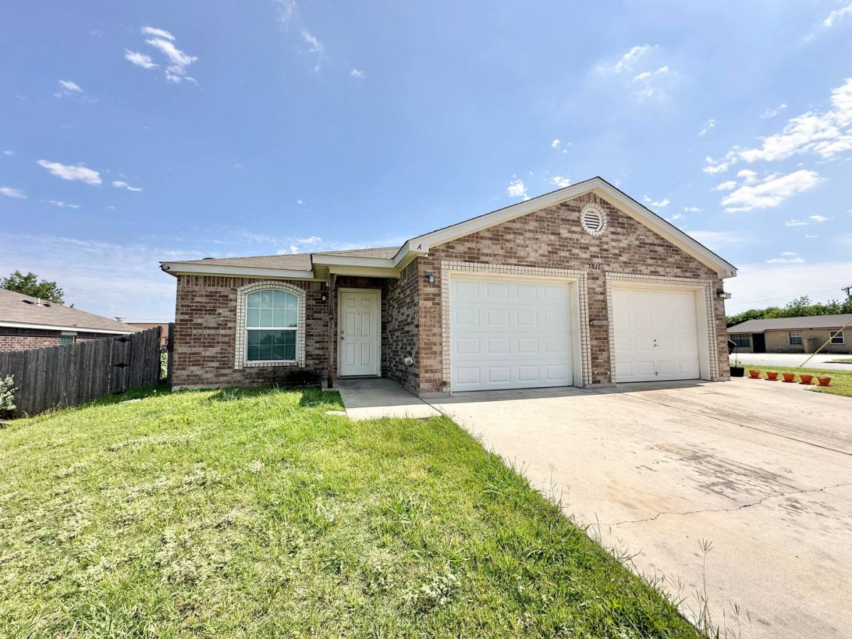 Townhouse for rent at 3811 A John Chisholm, Killeen, TX 76542