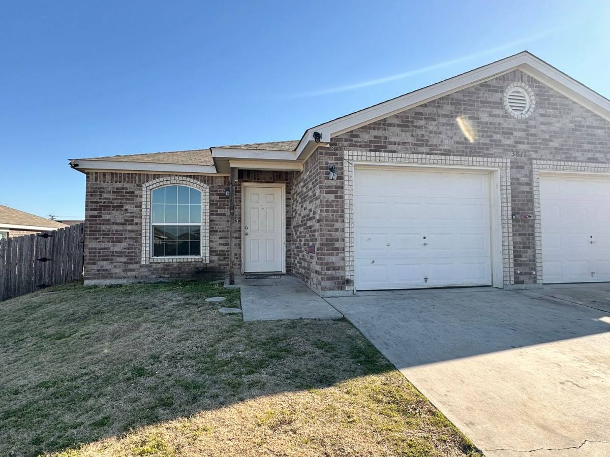 Townhouse for rent at 3811 A John Chisholm, Killeen, TX 76542