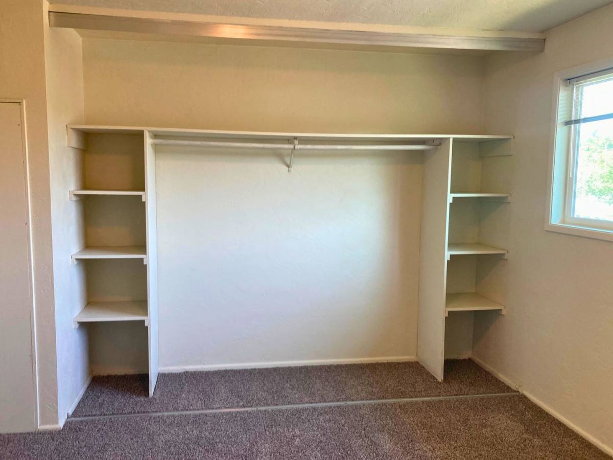 Apartment for rent at 2705 Oak St, Eugene, OR 97405