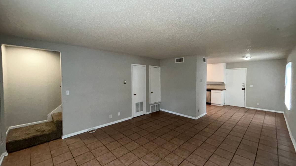 Townhouse for rent at 3211 Rogers Ave, Fort Worth, TX 76109