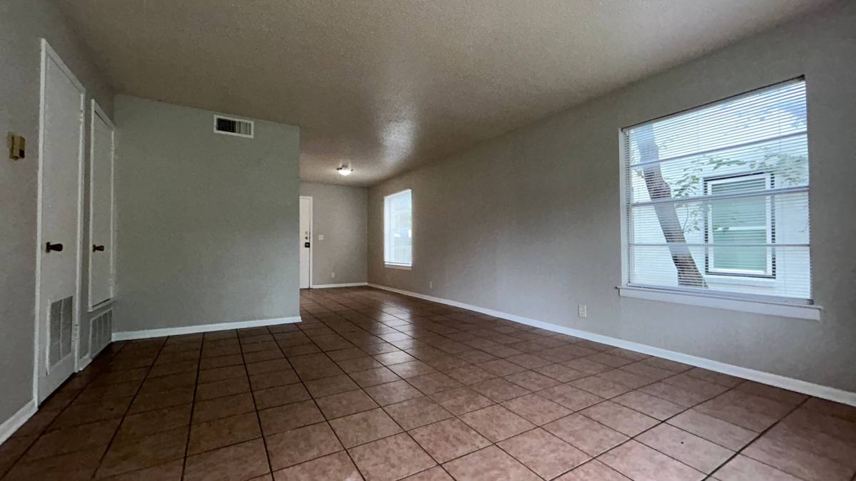 Townhouse for rent at 3211 Rogers Ave, Fort Worth, TX 76109