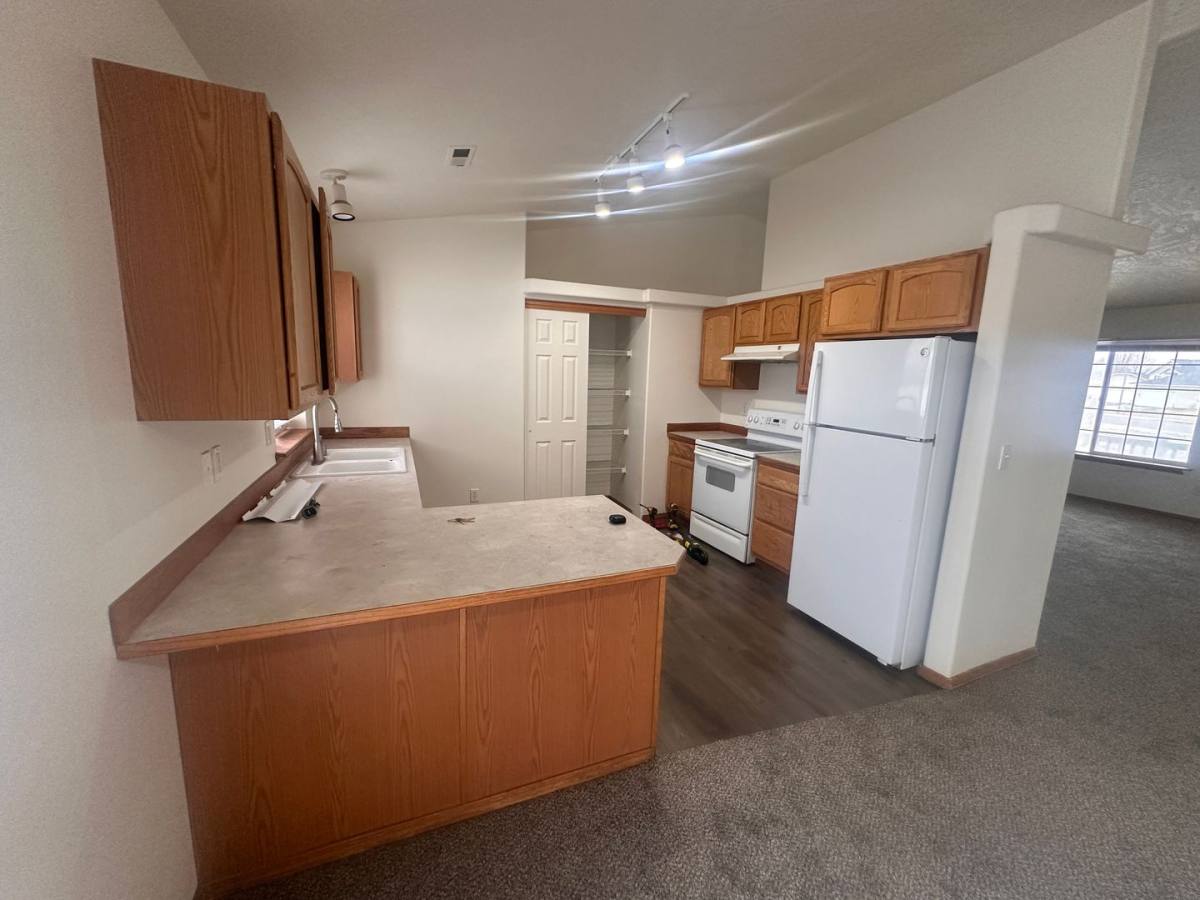 House for rent at 7820 Three Rivers Dr, Pasco, WA 99301