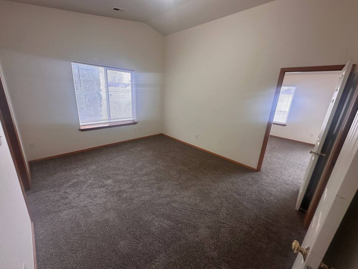 House for rent at 7820 Three Rivers Dr, Pasco, WA 99301