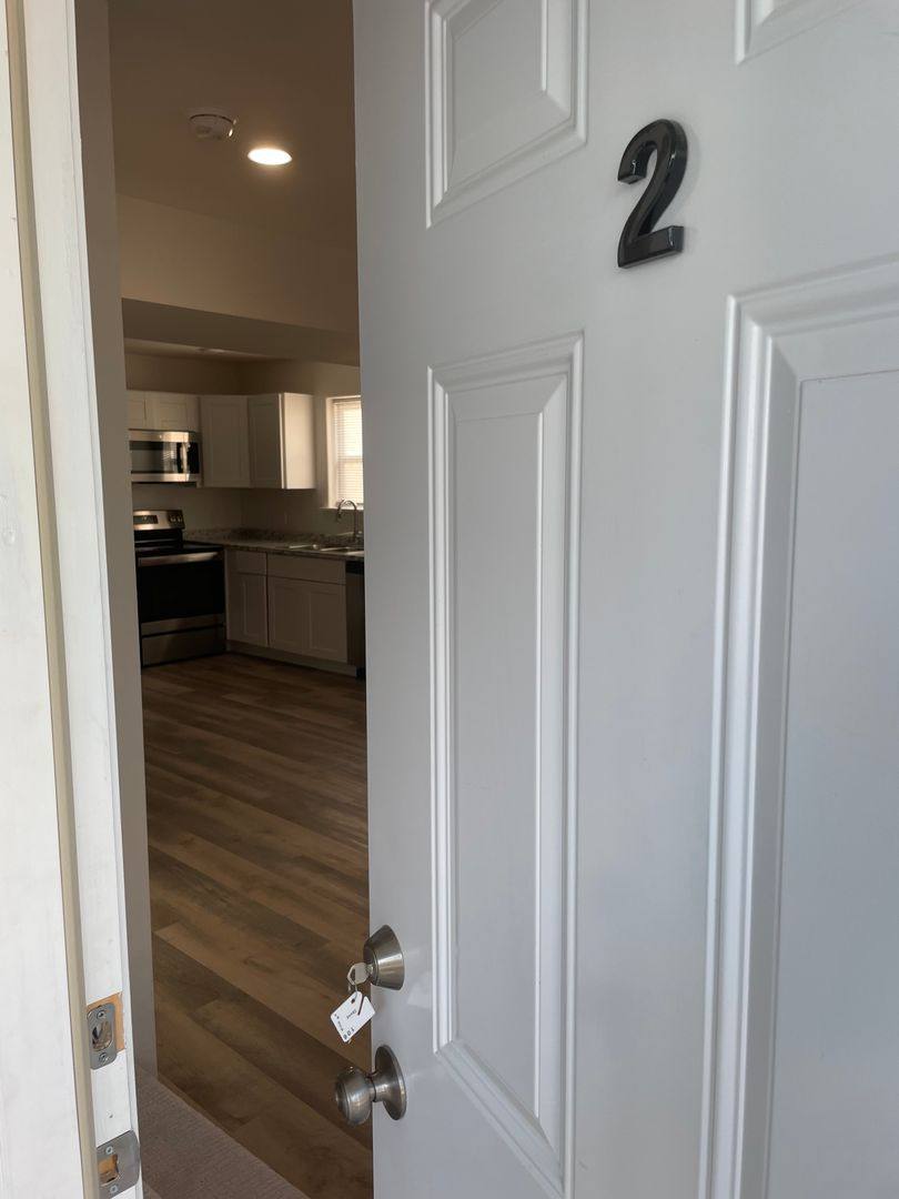Townhouse for rent at 422 Doxey St, Strafford, MO 65757