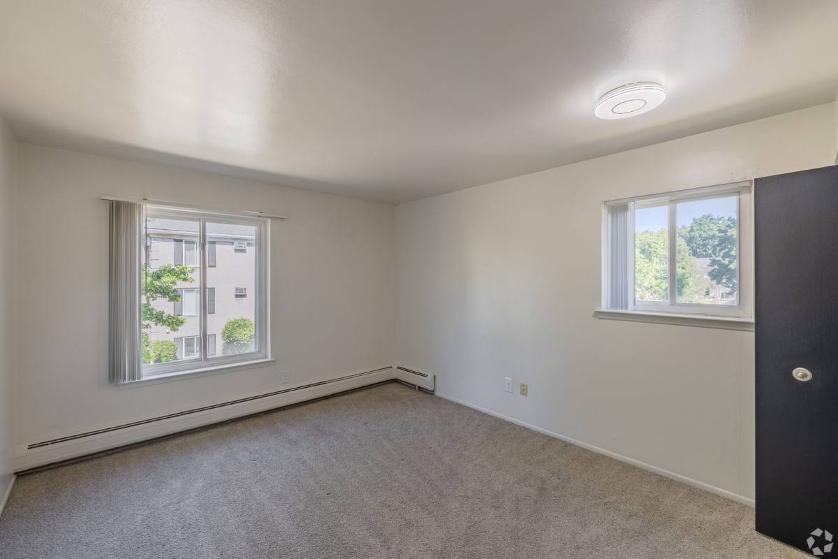 Apartment for rent at 12611 Memorial St, Detroit, MI 48227